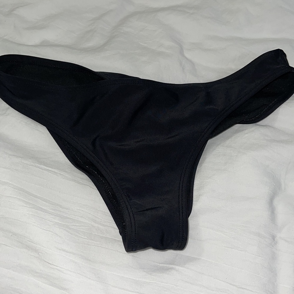 Bikini bundle - Picture 6 of 11